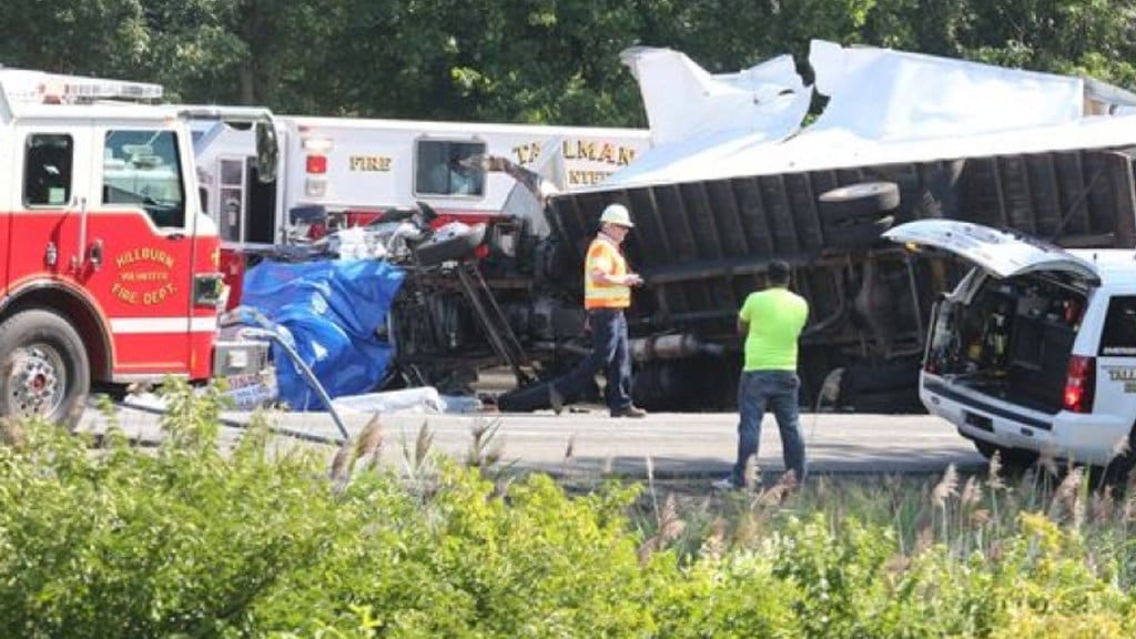 Tallman Firefighters called to extricate 2 on NY State Thruway